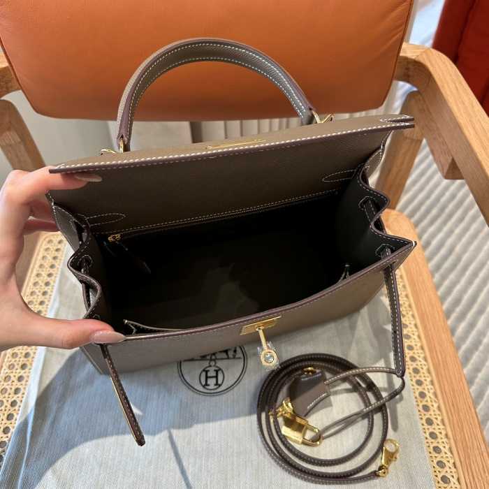 에르메스 켈리28 백 금장 (올수공) | 28 x 22 x 10cm