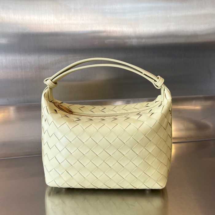 보테가 베테타 미리 윌리스 숄더백 754443 | 22 x 13 x 9.5cm