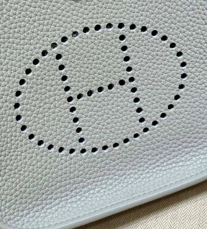에르메스 클레멘스 에블린 16 미니 백 올수공 | 18 x 16 x 5cm