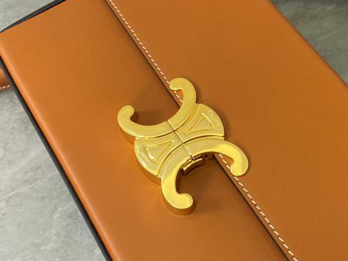 셀린 트리오페 박스백 199993 | 22 x 13.5 x 6cm