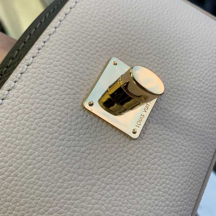 루이비통 락미 텐더 핸드백 숄더백 M58557 | 19 x 13 x 8cm
