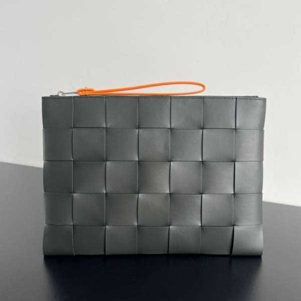 보테가 인트레치아토 카프스킨 우븐 클러치백 649616 | 35 x 25 x 1cm