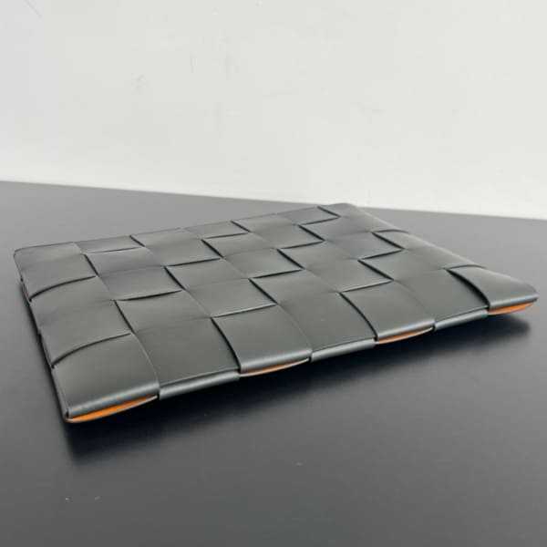 보테가 인트레치아토 카프스킨 우븐 클러치백 649616 | 35 x 25 x 1cm