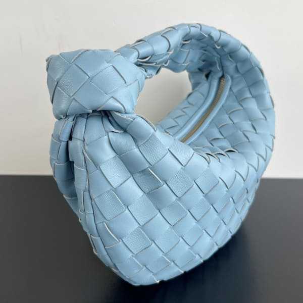 보테가 캔디 조디백 미니 라이트블루 651876 | 23 x 28 x 8cm
