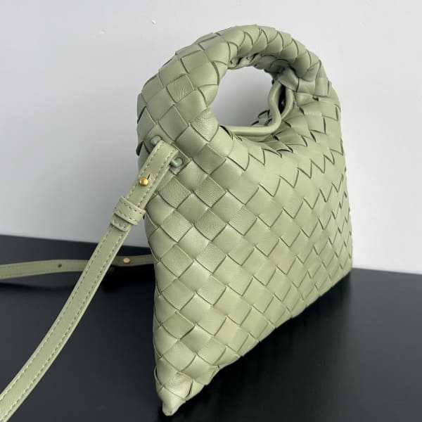 보테가 미니 홉 숄더백 777586 | 25.5 x 14.5 x 11cm