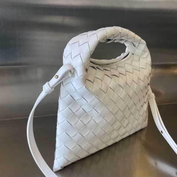 보테가 미니 홉 숄더백 777586 | 25.5 x 14.5 x 11cm