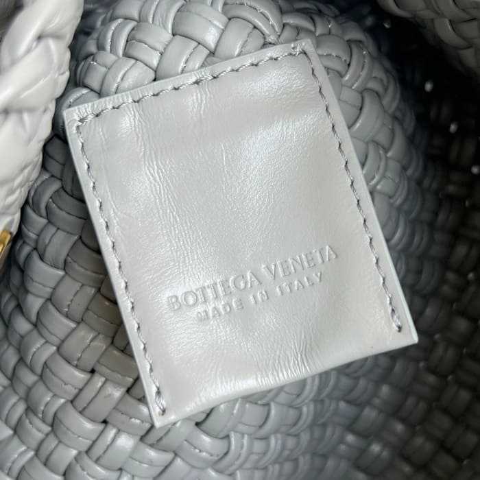 보테가 미니 토스카 크로스백 핸드백 776755 | 20 x 15.5 x 7cm