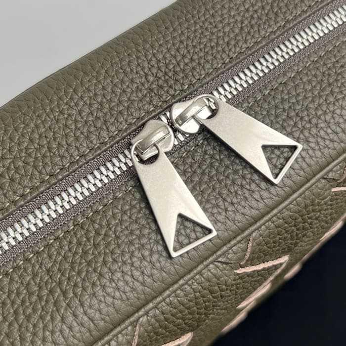 보테가 인트레치아토 우븐 카메라 크로스백 숄더백 755925 | 29 x 19.5 x 7.5cm