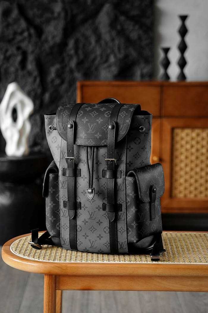 루이비통 모노그램 크리스토퍼 이클립스 백팩 PM M46331 | 32 x 39 x 12cm