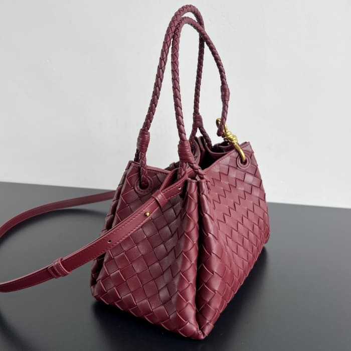 보테가 인트레치아토 우븐 파라슈트 숄더백 미듐 835921 | 29.5 x 18.5 x 17.5cm