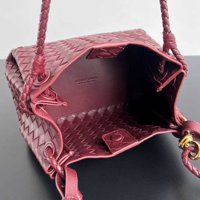 보테가 인트레치아토 우븐 파라슈트 숄더백 미듐 835921 | 29.5 x 18.5 x 17.5cm