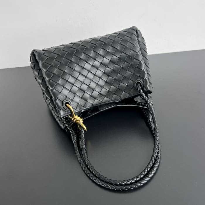 보테가 인트레치아토 우븐 파라슈트 숄더백 미듐 835921 | 29.5 x 18.5 x 17.5cm