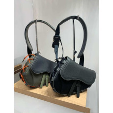 디올 dior x sacai 콜라보 새들 크로스백 | 20 x 16 x 3.5cm