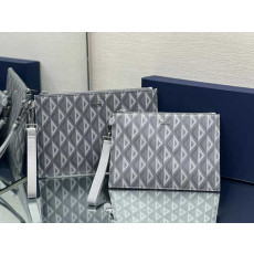 디올 다이아몬드 CD 클러치백 (26.5cm / 30cm) | 사이즈: 26.5 x 17.5 x 1cm / 30 x 20 x 1cm