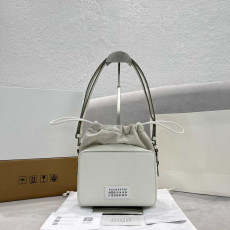 마르지엘라 5AC 카메라백 | 사이즈: 30 x 19 x 21cm
