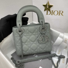 Dior 디올 까나쥬 레이디 백 미니 | 17 x 15 x 7 cm