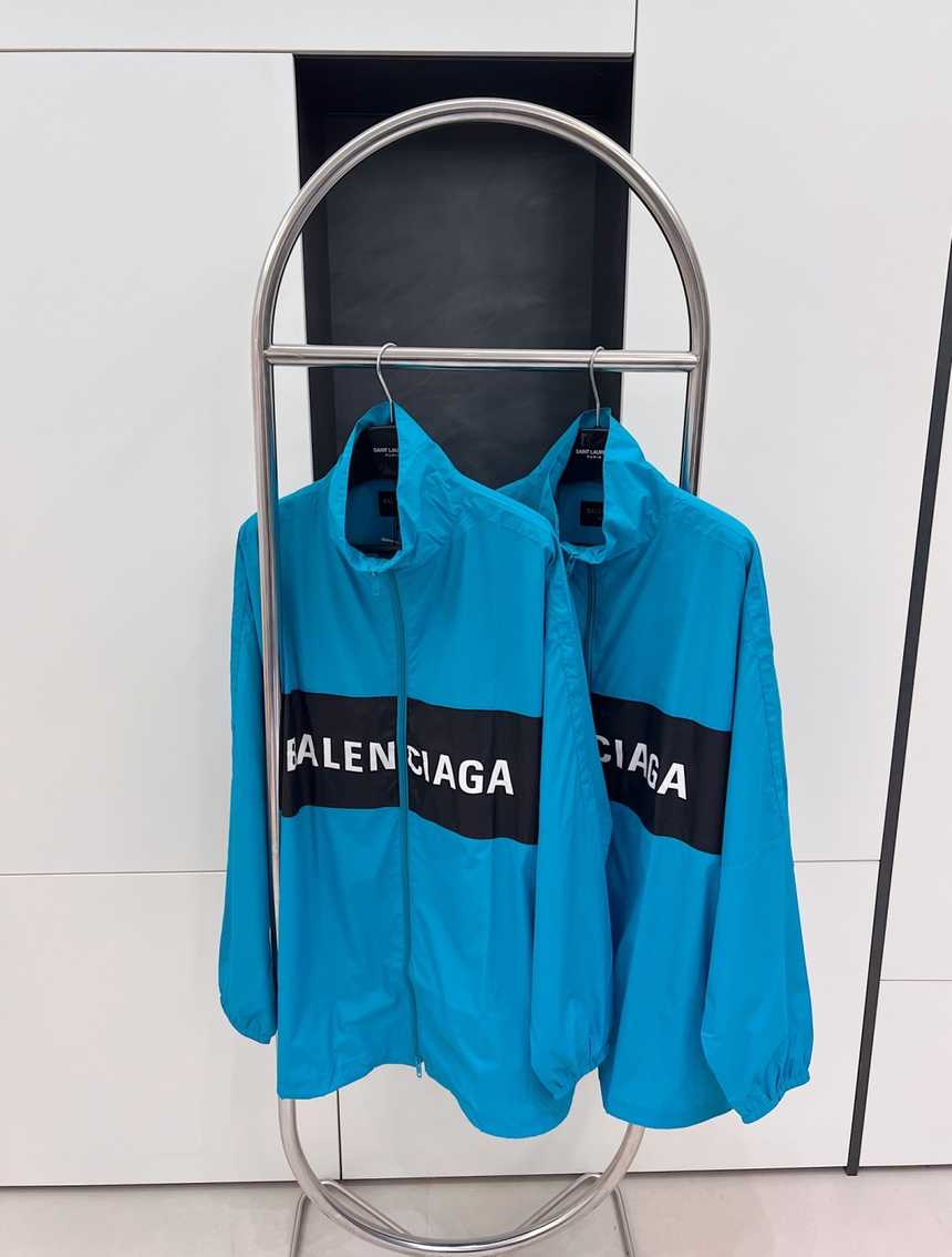 발렌시이가 바람막이 자켓 | 사이즈 S,M,L,XL