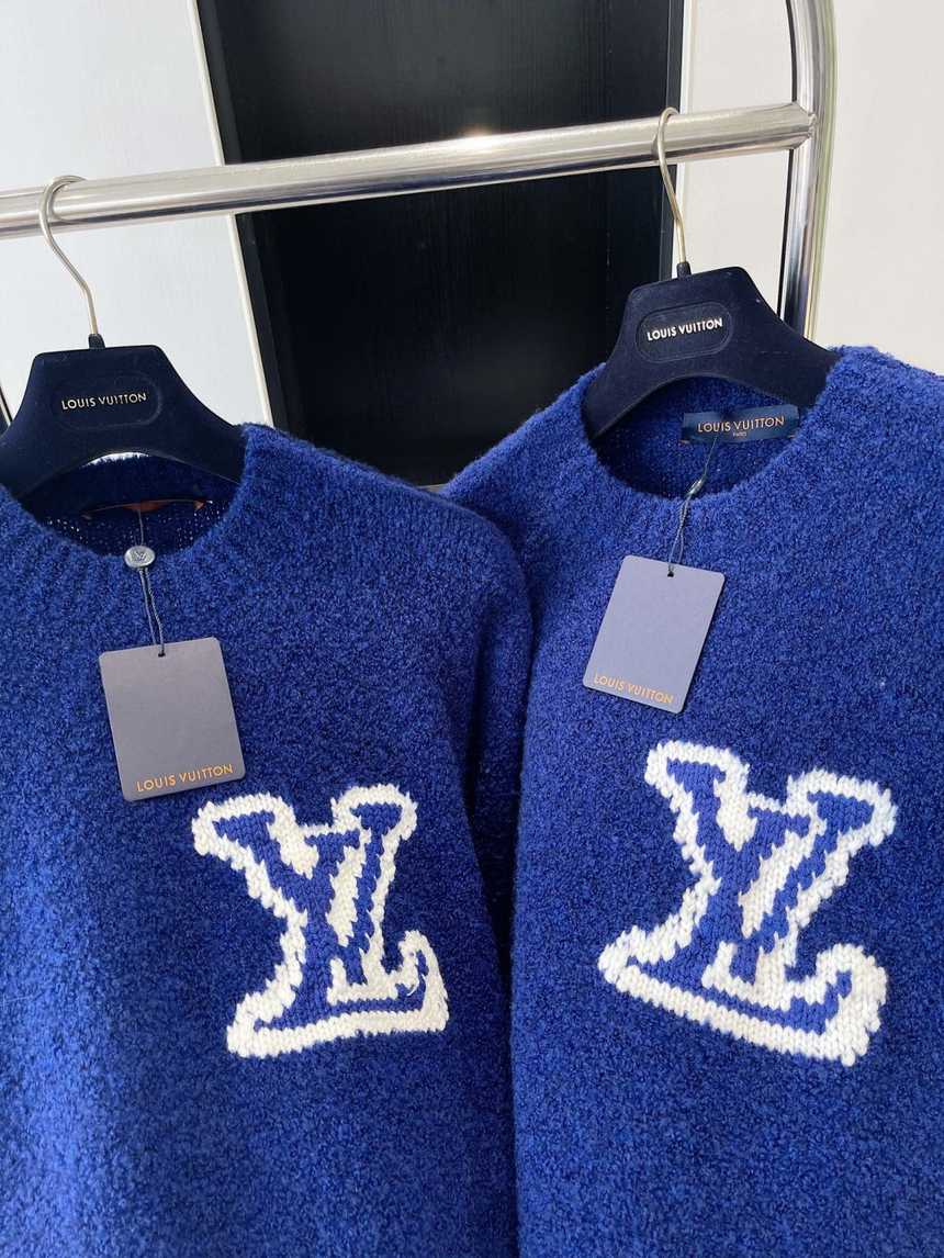 루이비통 lv 울 로고 니트 긴팔티 | 사이즈 S,M,L
