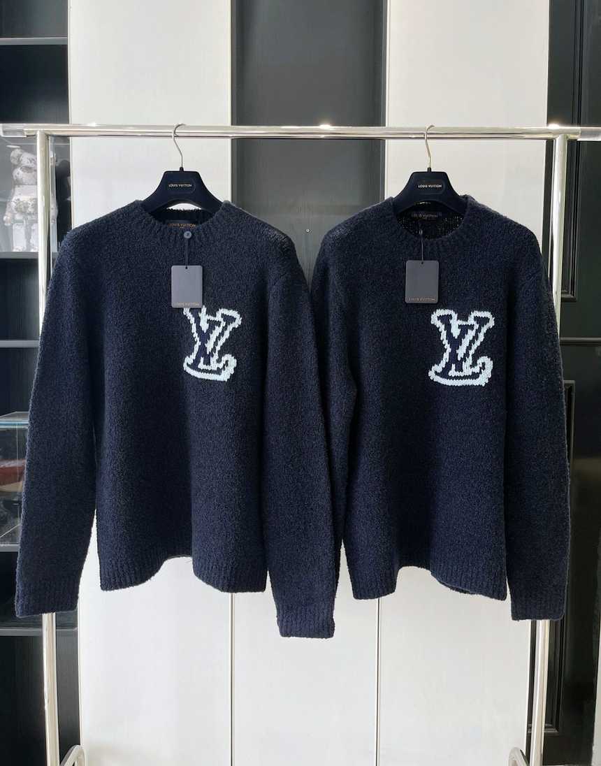 루이비통 lv 울 로고 니트 긴팔티 | 사이즈 S,M,L