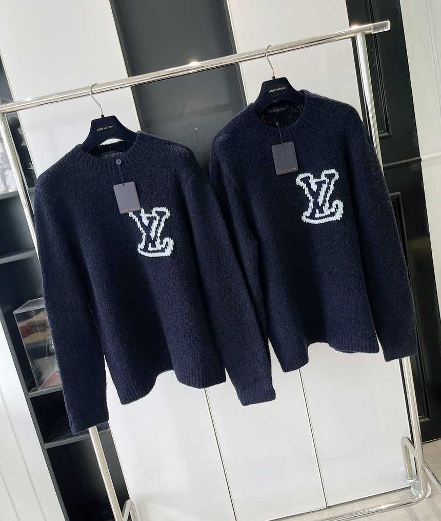 루이비통 lv 울 로고 니트 긴팔티 | 사이즈 S,M,L