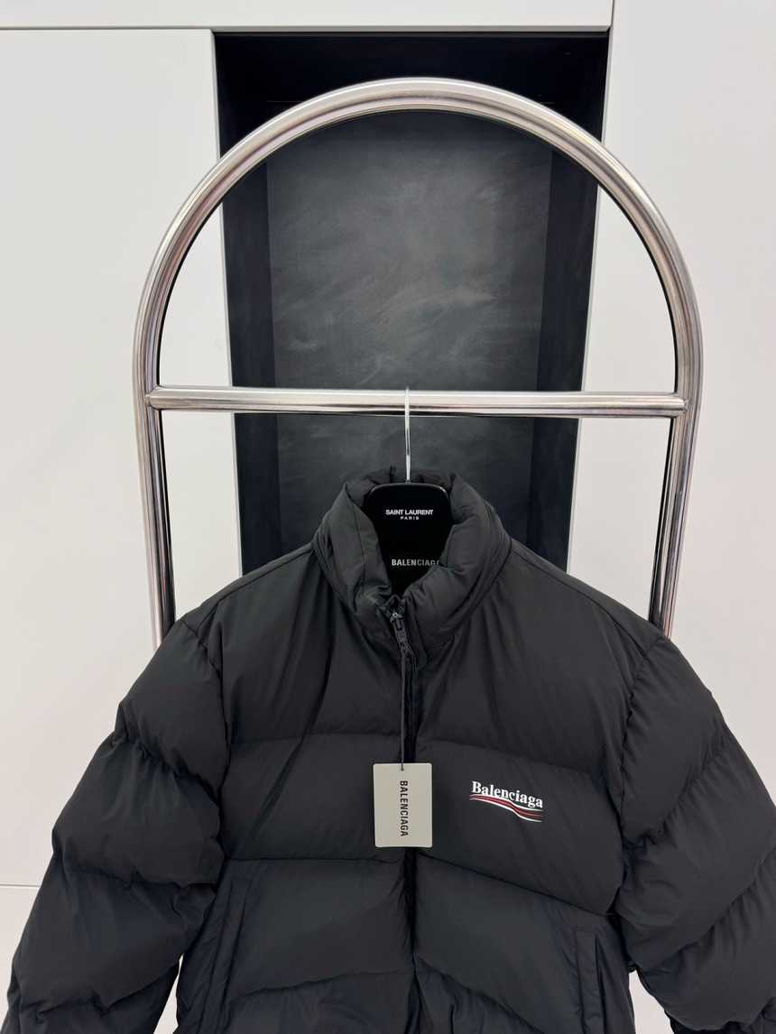 발렌시아가 웨이브 로고 다운 패딩 점퍼 | 사이즈 S,M,L,XL