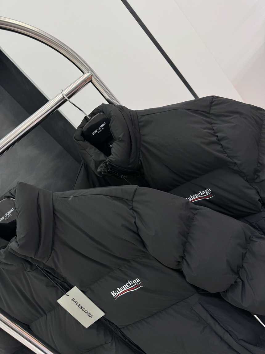 발렌시아가 웨이브 로고 다운 패딩 점퍼 | 사이즈 S,M,L,XL