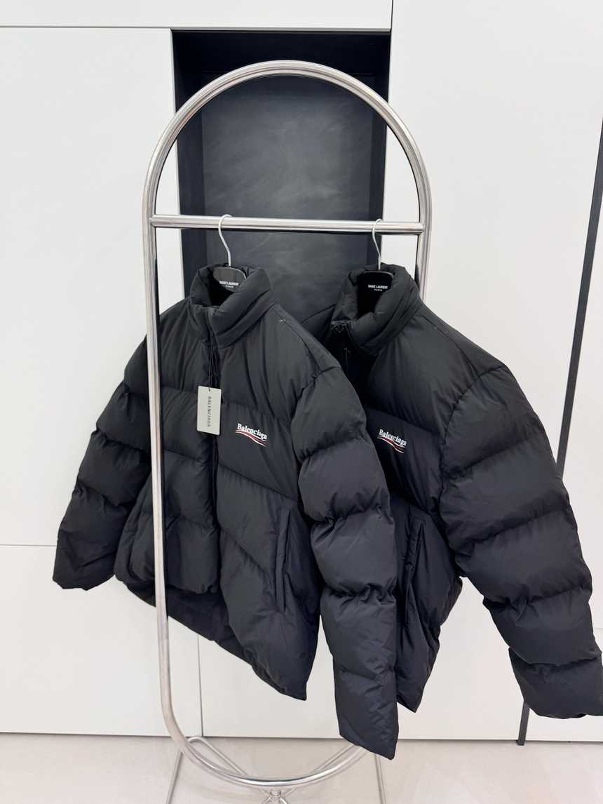 발렌시아가 웨이브 로고 다운 패딩 점퍼 | 사이즈 S,M,L,XL