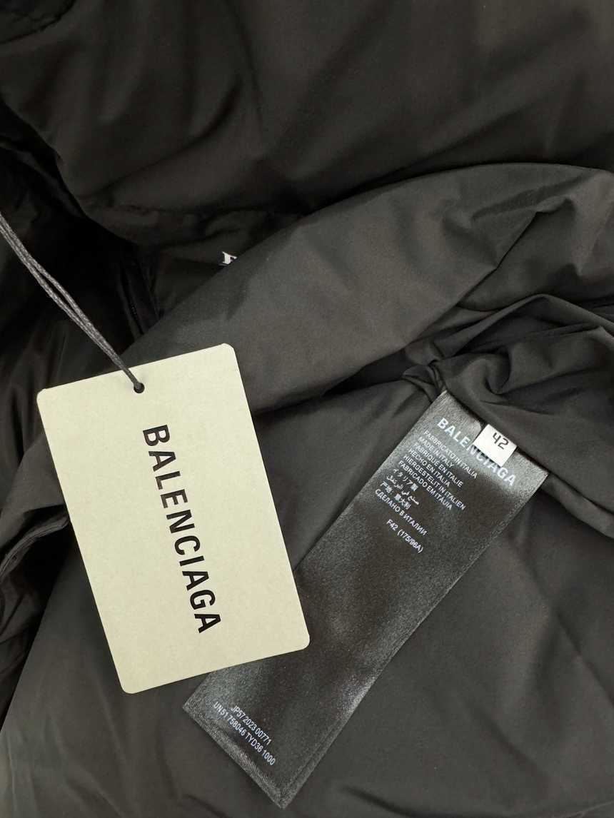 발렌시아가 웨이브 로고 다운 패딩 점퍼 | 사이즈 S,M,L,XL