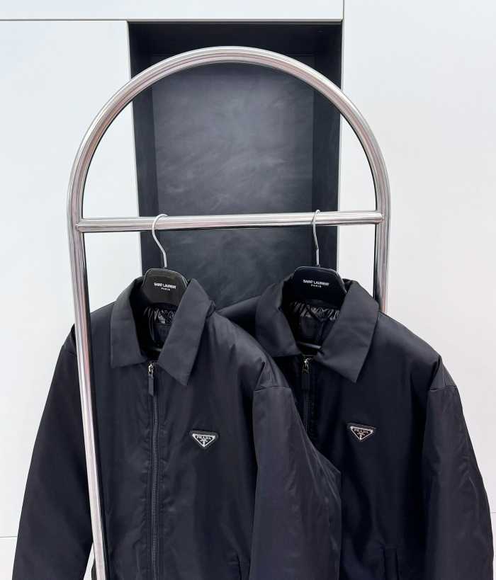 프라다 나일론 다운 자켓 점퍼 | 사이즈 S,M,L,XL