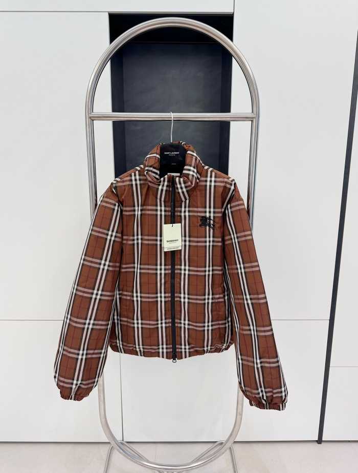 버버리 로고 브라운 체크패턴 숏 다운 자켓 봄버 패딩 | 사이즈 S,M,L,XL