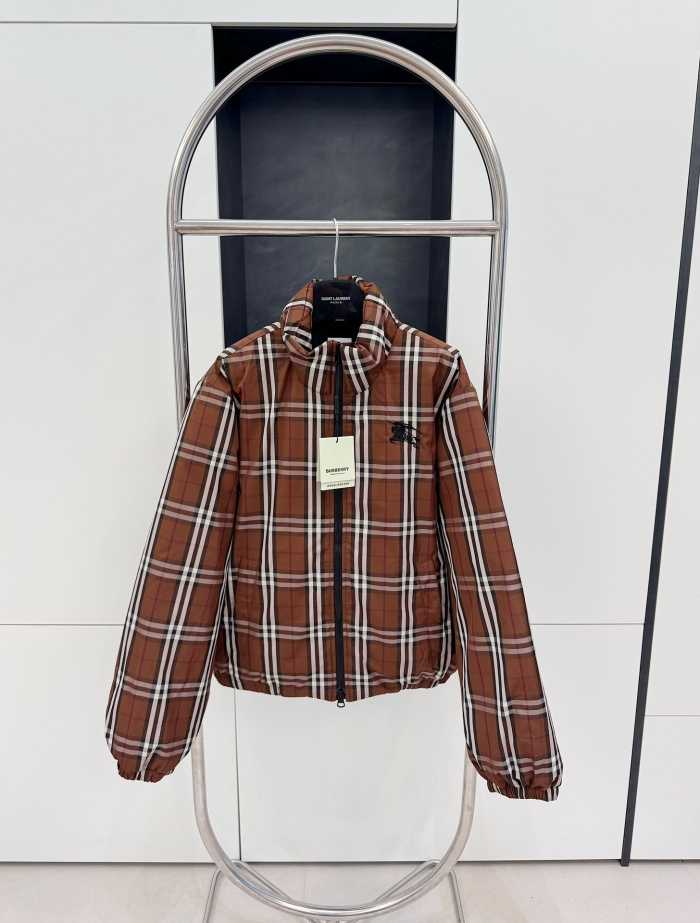 버버리 로고 브라운 체크패턴 숏 다운 자켓 봄버 패딩 | 사이즈 S,M,L,XL