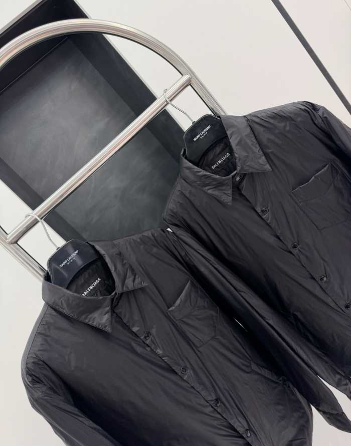 발렌시아가 백 로고 카라 경량 다운 롱 자켓 | 사이즈 S,M,L,XL