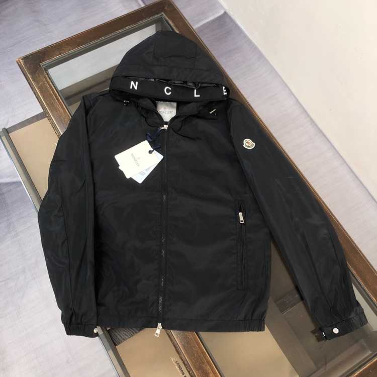  몽클레어 바람막이 935254_102