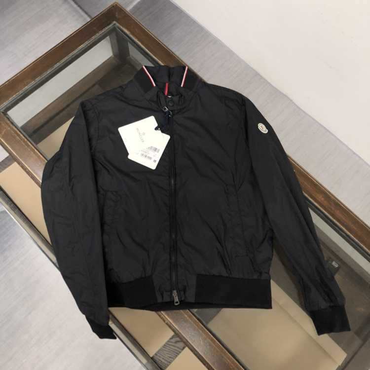  몽클레어 바람막이 633484_95