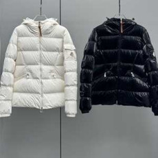  몽클레어 유광 패딩 2컬러