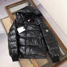  몽클레어 남자패딩 555 3컬러