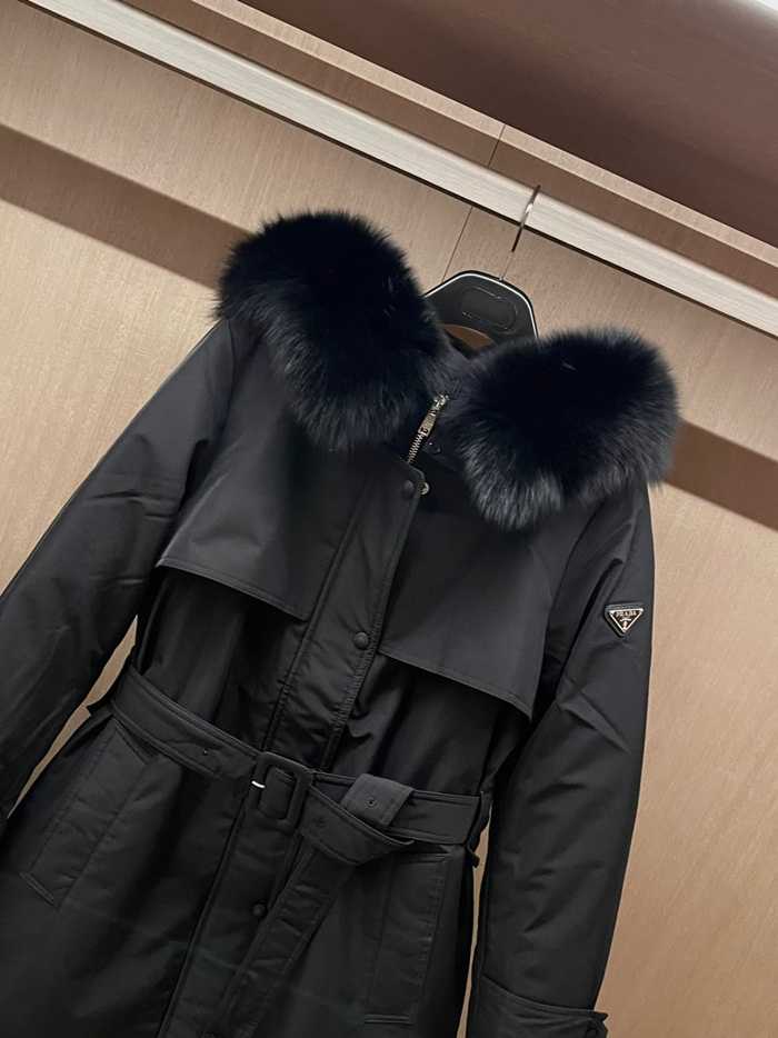 프라다 삼각로고 롱패딩 블랙