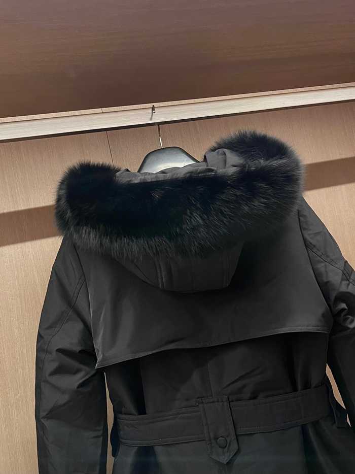 프라다 삼각로고 롱패딩 블랙