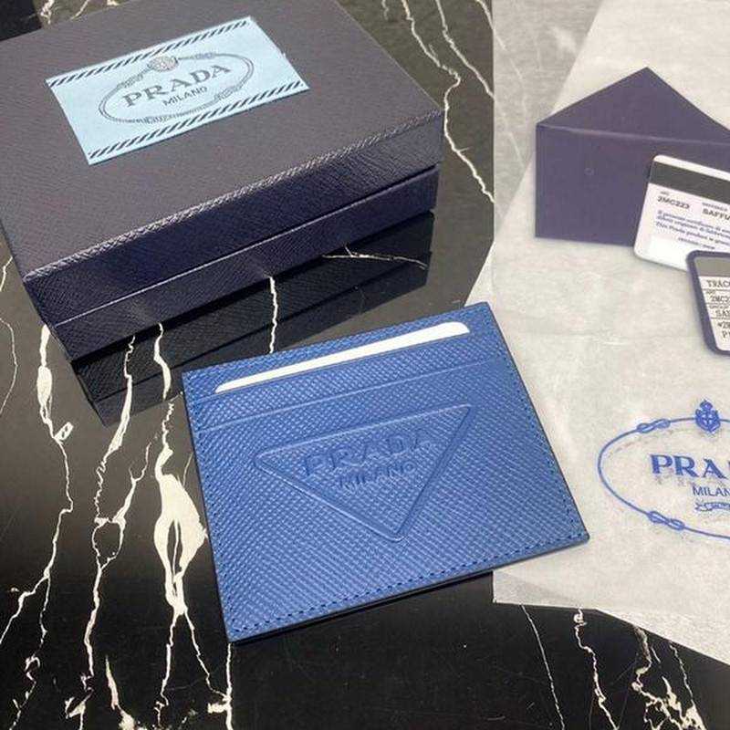 프라다 사피아노 카드 홀더 | 사이즈 : 10 x 8 x 0.6cm