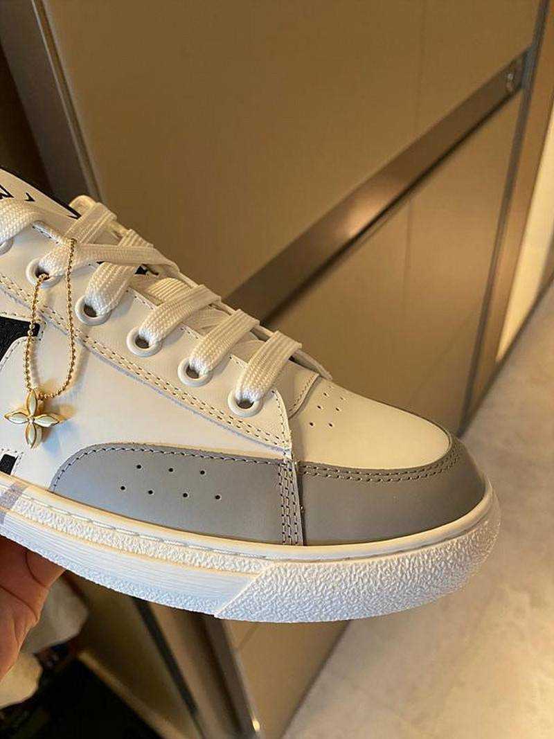 루이비통 찰리 스니커즈 로우 | 여성 35~40 , 남성 40~45