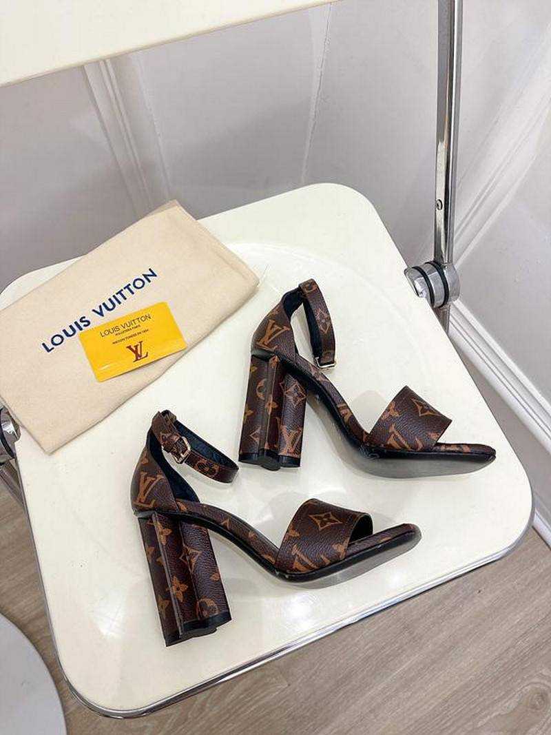 루이비통 22ss 모노그램 실루엣 샌들 (굽 10cm) | 여성 35~40