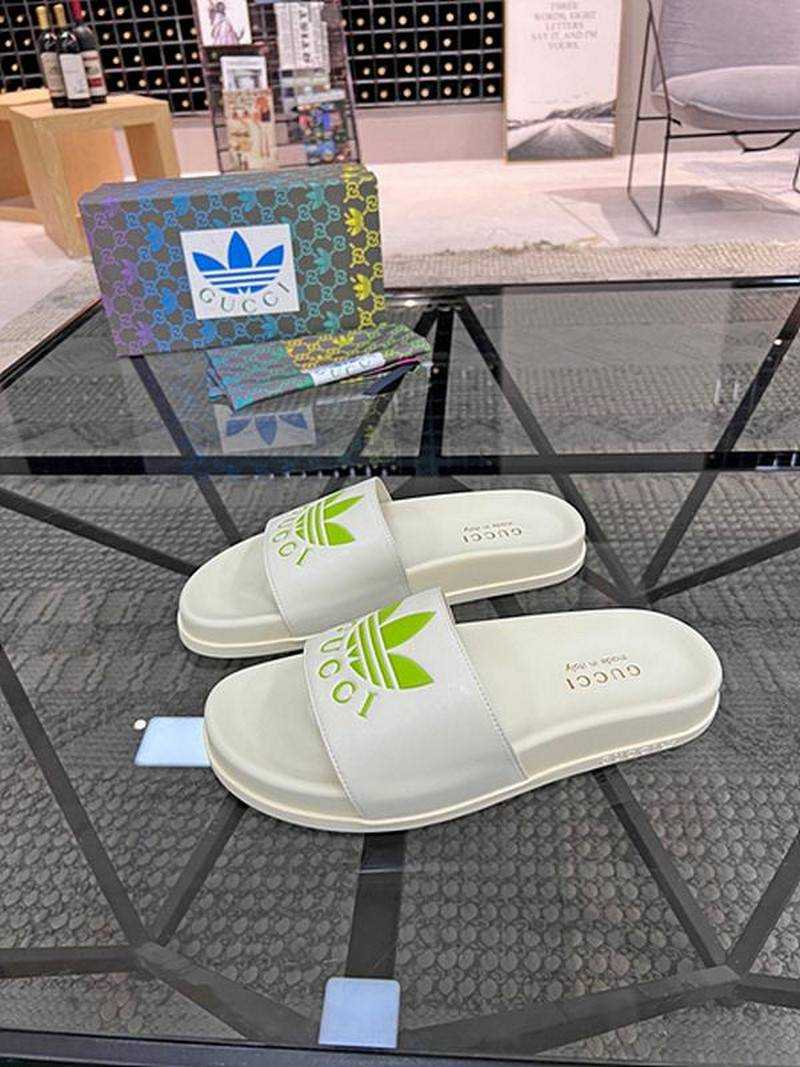 구찌 콜라보 슬리퍼 슬라이드 | 여성 35~40 , 남성 40~45