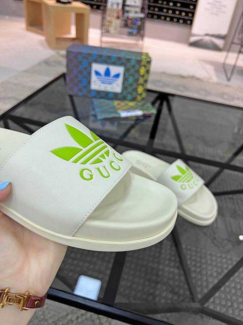 구찌 콜라보 슬리퍼 슬라이드 | 여성 35~40 , 남성 40~45