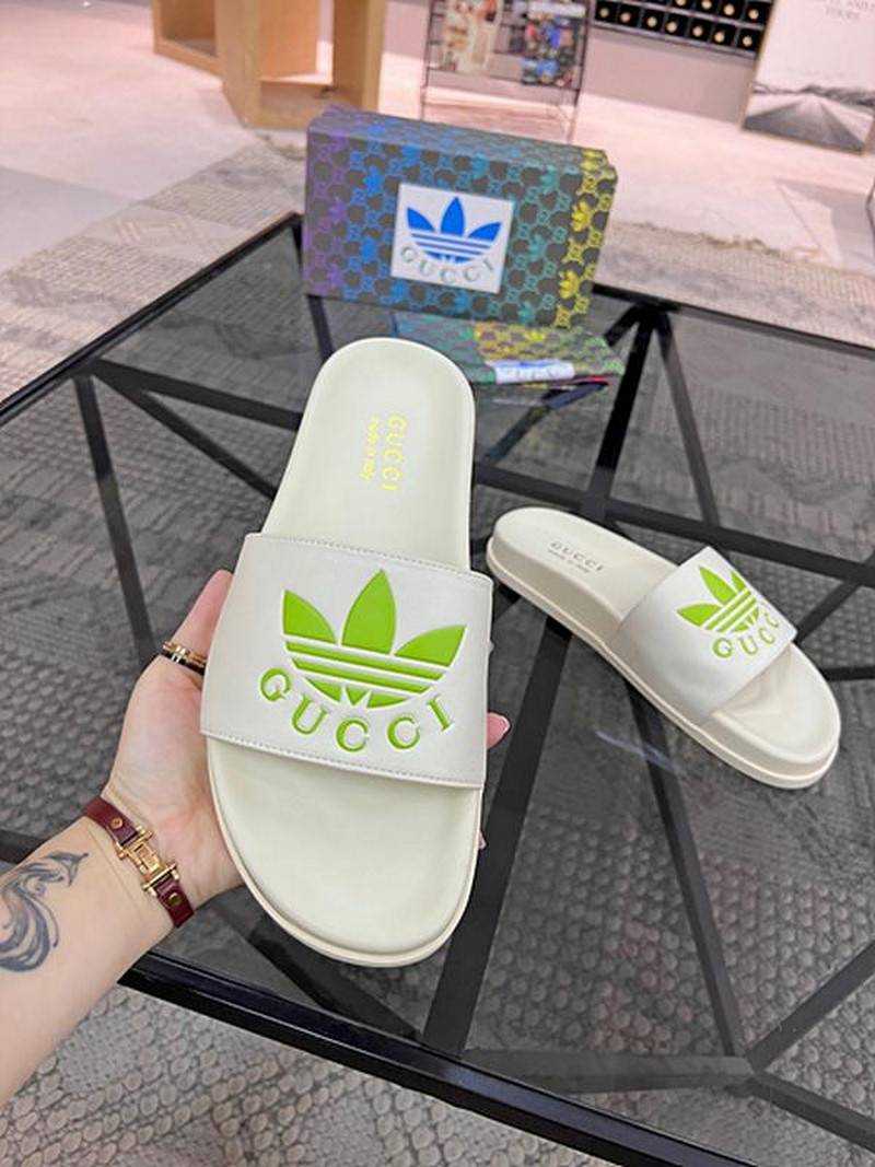 구찌 콜라보 슬리퍼 슬라이드 | 여성 35~40 , 남성 40~45