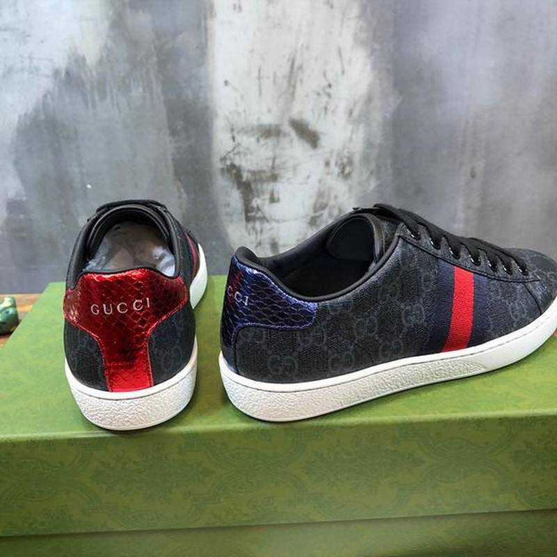 구찌 에이스 스니커즈 | 여성 35~40 , 남성 40~45