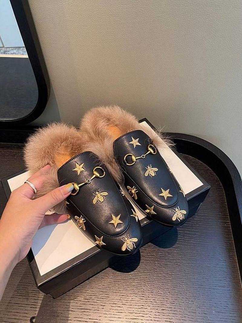 구찌 GG 홀스빗 퍼 블로퍼 | 여성 35~40 , 남성 40~45