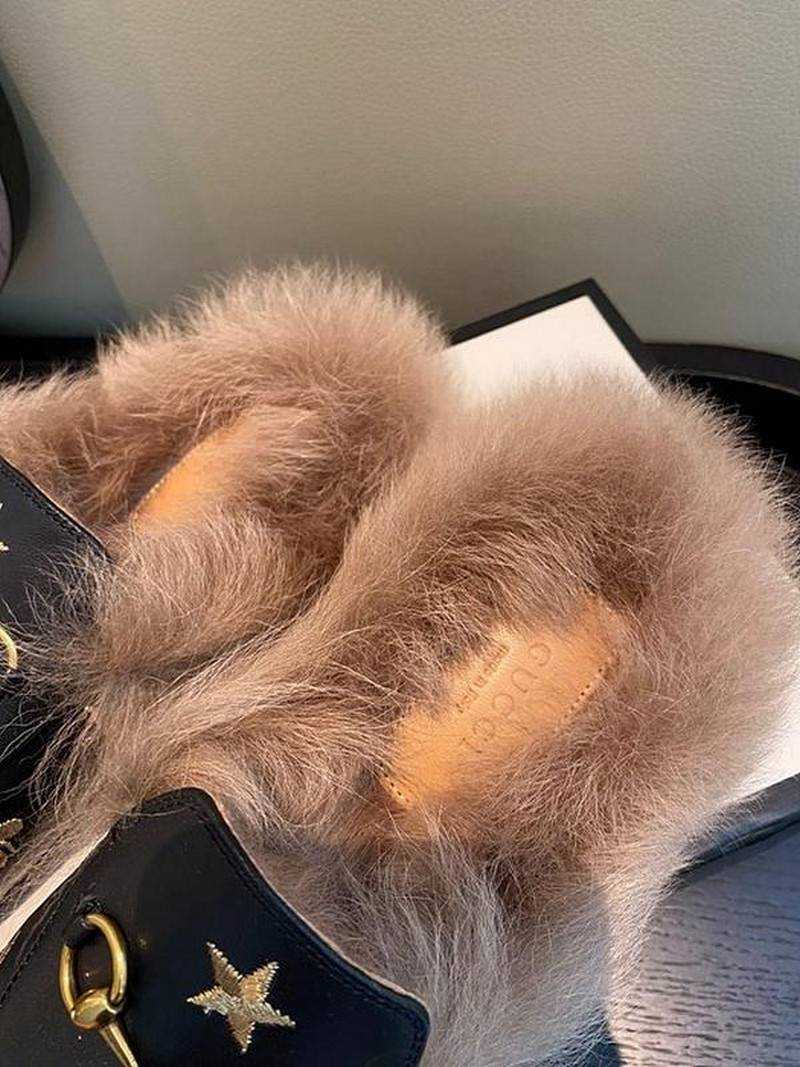 구찌 GG 홀스빗 퍼 블로퍼 | 여성 35~40 , 남성 40~45