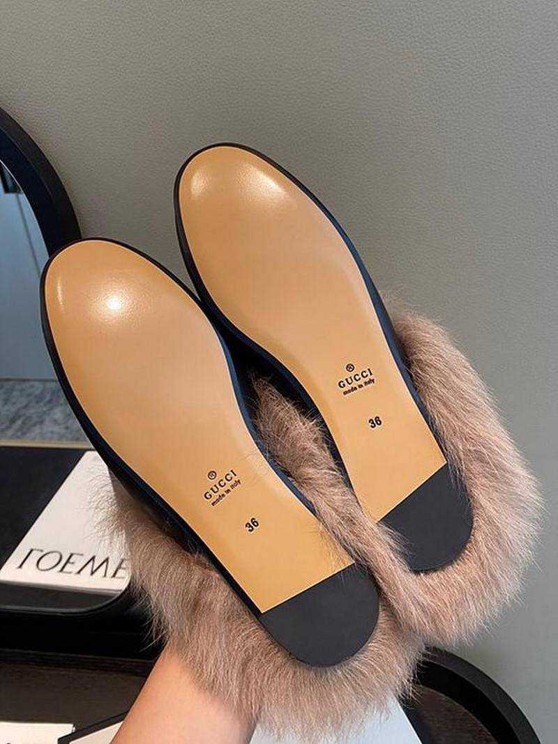 구찌 GG 홀스빗 퍼 블로퍼 | 여성 35~40 , 남성 40~45