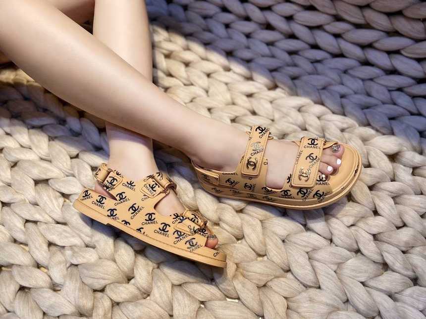 샤* CC로고 벨크로 비치샌들 | 여성 35~40