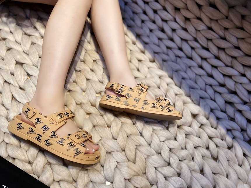 샤* CC로고 벨크로 비치샌들 | 여성 35~40